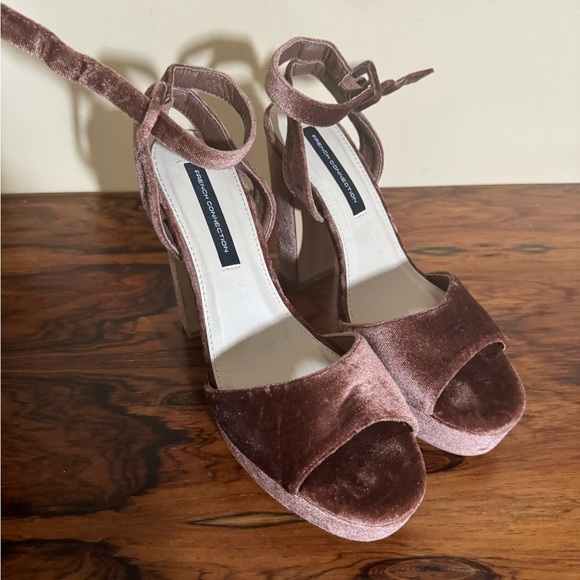 French Connection Women's Brown Taryn Platform Peep Toe Pump 6.5 - Picture 7 of 9